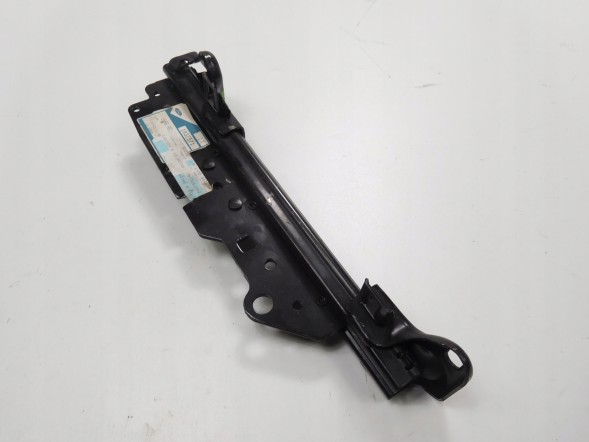 Ford OE Кронштейн, планка переднього сидіння Ford Fiesta 1995-2002 OE 1037571