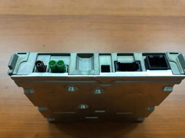 Audi OE AUDI A3 8V Модуль TV-тюнера DVB-T 8V0919130