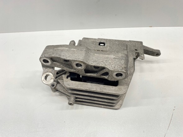 BMW OE 8743621 BMW КОРПУС ДВИГУНА BMW X1 F48/ X2 F39 22118835564