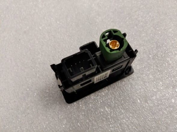Volkswagen OE 5G0035222E Нова оригінальна роз'ємка usb aux порт oe 5g0035222e