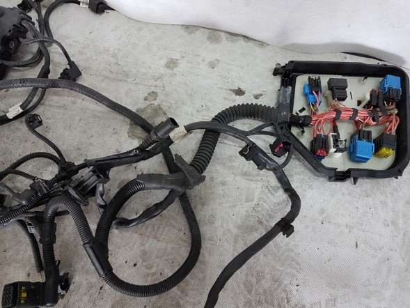 BMW OE 3323322 МОНТАЖ ДВИГУНА BMW M5 F10 ЄВРОПА