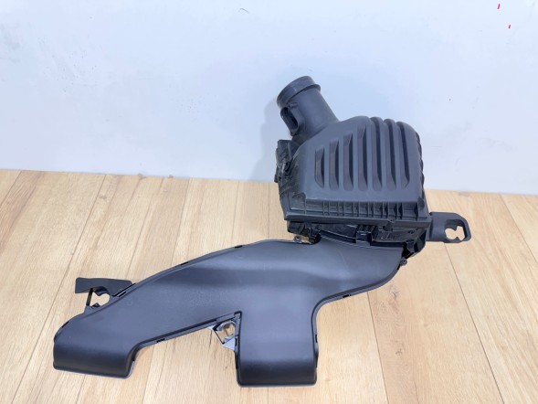 Китай 13717609482 + 13717626564 Корпус повітряного фільтра BMW X1 F48 F39 F45 mini 7609482