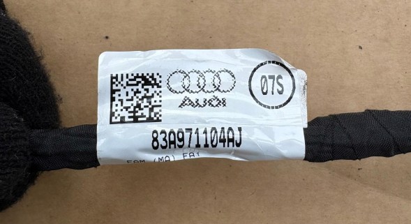 Audi OE Nowa Instalacja Wiązka Zderzaka Tył Tylnego 83A971104AJ AUDI Q3 83A OEM 6xPDC + 2xRadar Нова проводка бампера заднього для Audi Q3 83A 83A971104AJ OEM