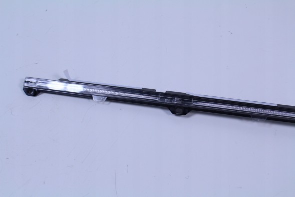 Mercedes-Benz OE НАКЛАДКА ПОРОГА З ПІДСВІТКОЮ MERCEDES W166 A1669060901