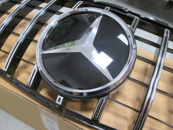 PELOPTICAR W205BZ031003 ГРИЛЬ АТРАПА MERCEDES C W205 AMG PANAMERICANA GT-R