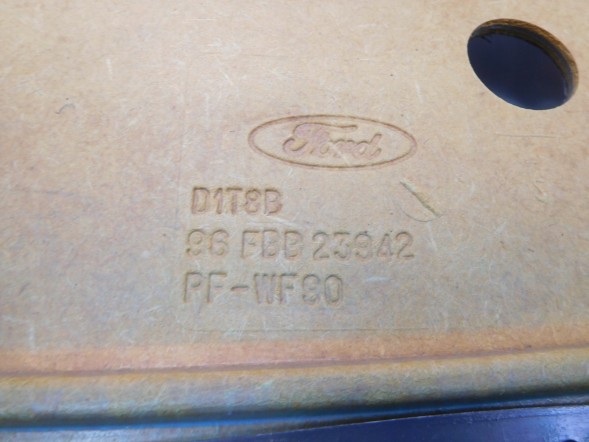 Ford OE Панель дверей права Ford OE 1092570