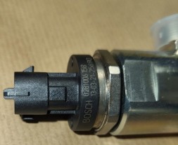 Fiat OE Оригінальна паливна рампа Grande Punto 1.3JTD 55211908