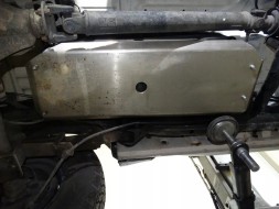 Fabryka4X4 OMC АЛЮМІНІЄВА КРИШКА ПАЛИВНОГО БАКА MITSUBISHI L200 (2006-2010)