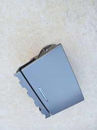 Mercedes-Benz OE 2076805250 Підстаканник mercedes w207 lift 2076805250