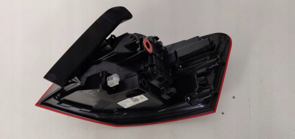 Hella 2SD 012 833-031 Hella 2sd 012 833-031 лампа задня комплексна ліва