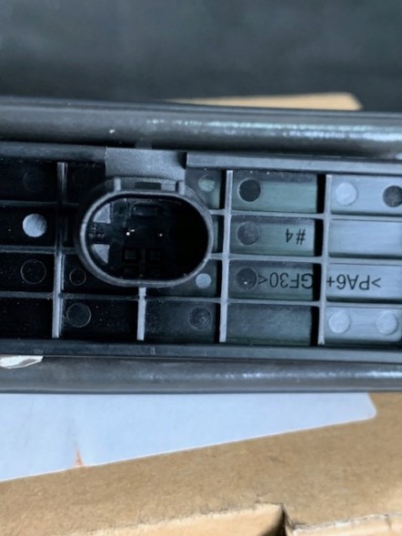 Infiniti OE Мікроперемикач камери заднього ходу Tesla Y 3 1095949-00-E
