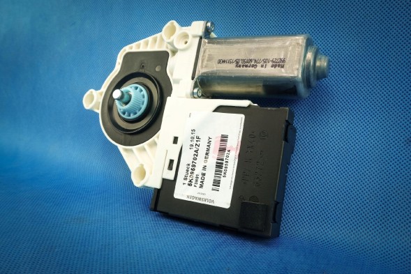 Audi OE 5K0959702A SnTAuto 23 Двигун скла контролер передній vw golf v 5k0959702a