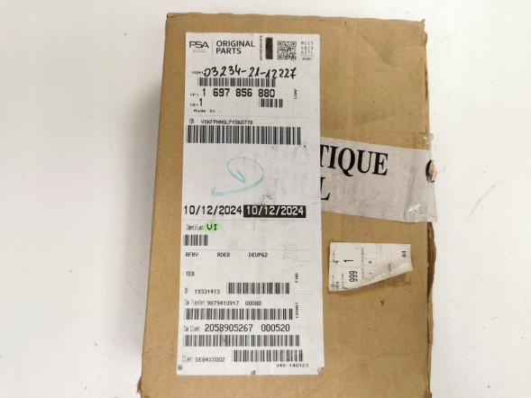 Peugeot OE 1697856880 Б/у блок запобіжників peugeot 308 t10 2022 03234-21-12227 1697856880