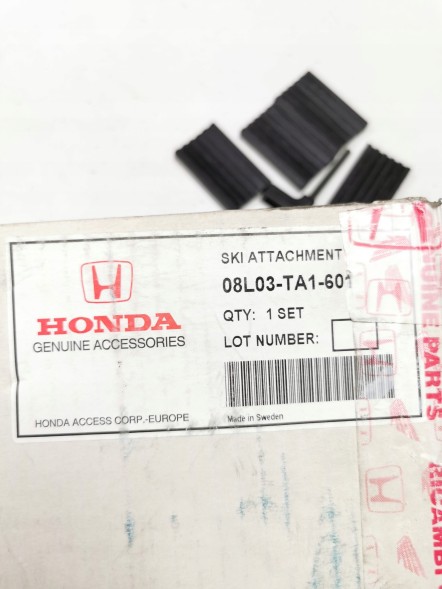 Honda OE Гірськолижний багажник Honda OE 08L03-TA1-601