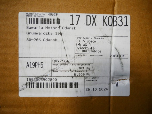 BMW OE BMW F22 F32 F36 F82 F87 BELKI BAGAŻNIKA DACHOWEGO 82712361815 2361815 POPRZECZKI NA RELINGI BMW F22 F32 F36 F82 F87 БАЛКИ ДЛЯ ДАХОВОГО БАГАЖНИКА 82712361815 2361815