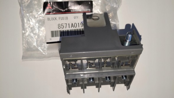 Mitsubishi OE WB/8571A019 ЗАПОБІЖНИКИ MITSUBISHI LANCER EVO X KLEMA PLUS