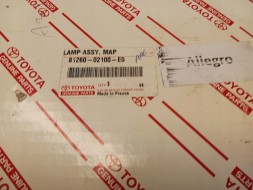 Toyota OE 81260-02100-E0 Лампа освітлення інтер'єру кабіни TOYOTA AURIS 02/2007-04/2013 Оригінал