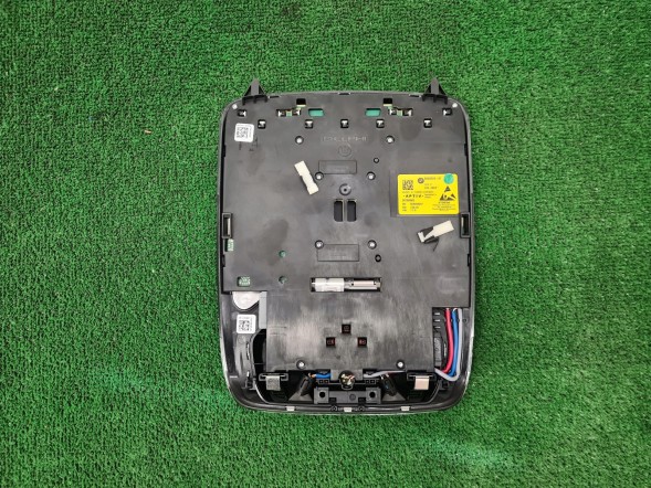 BMW OE 5A5A528 BMW ФУНКЦІОНАЛЬНА ЦЕНТРАЛЬНА ЛАМПА НА ДАХУ BMW G15 5A5A528