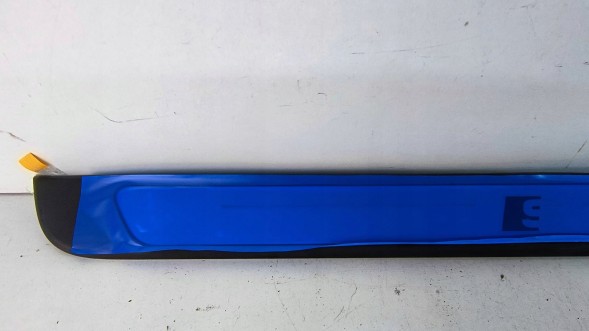 Audi OE 8Y0474179 НАКЛАДКА НА ПОРОГИ З LED ПІДСВІТКОЮ AUDI A3 8Y S-LINE 20-