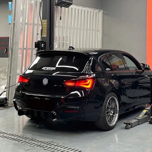 Китай Dyfuzor Dokładka BMW F20 F21 2015+ M Pakiet Дифузор BMW F20 F21 2015+ Чорний Блиск Накладка Заднього Бампера МП