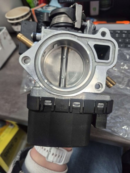 Hella 8UK 007 623-191 Hella 8uk 007 623-191 корпус дросельної заслінки