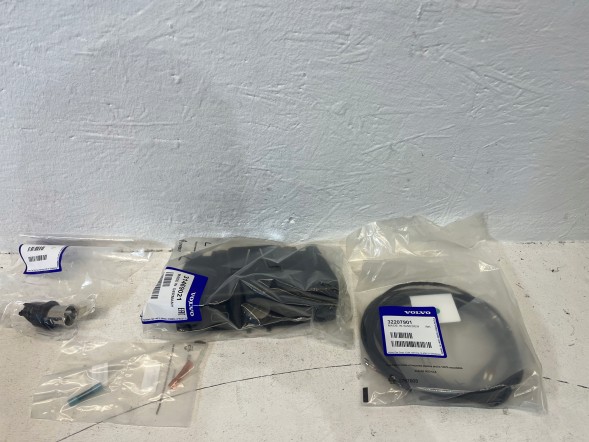 Volvo OE 32207899 Комплект інтеграції смартфона VOLVO XC40 Ex40 USB CARPLAY 18"