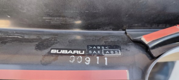 Subaru OE J1210AJ000NN АКСЕСУАРНИЙ СПОЙЛЕР КРИШКИ БАГАЖНИКА LEGACY OUTBACK
