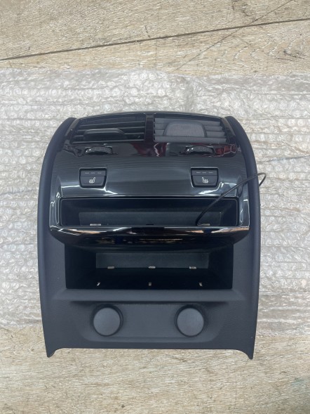 BMW OE 9377080 , 9357865 , 9 377 080 , 9 357 865 , 51169377080 , 5116 9377080 , 5116 9 377 080 , 51 16 9 377 080 BMW 5 G30 G31 ПРИПЛИВНА РЕШІТКА ЗАДНЯ 9377080 9357865