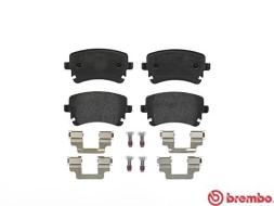 P85076 BREMBO Комплект гальмівних колодок з 4 шт дисків