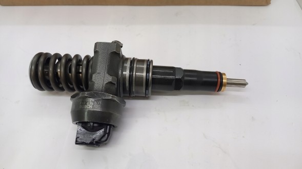 Bosch 0 414 720 282 НАСОСНА УСТАНОВКА 038130073AS VW ГОЛЬФ V CADDY III 2.0 SDI 2004 - 2010