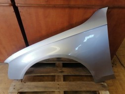 Polcar BLOTNIK LEWY PRZÓD AUDI A4 B8 LY7W БРИЗКОВИК ЛІВИЙ ПЕРЕДНІЙ AUDI A4 B8 ПЕРЕДЛІФТ LY7W