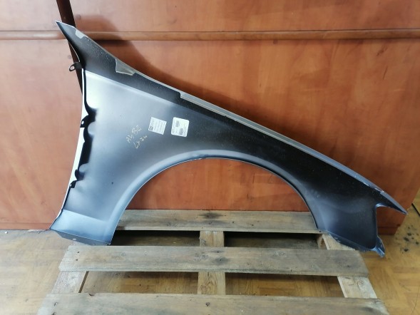 Polcar BLOTNIK LEWY PRZÓD AUDI A4 B8 LY7W БРИЗКОВИК ЛІВИЙ ПЕРЕДНІЙ AUDI A4 B8 ПЕРЕДЛІФТ LY7W