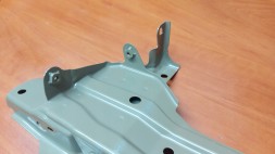 Toyota OE 53203-02901 COROLLA E21 SEDAN КРОНШТЕЙН СТОЯК ПОСИЛЕННЯ РЕМІНЬ ЛІВИЙ ПЕРЕДНІЙ TOYOTA COROLLA E21 19-