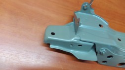 Toyota OE 53203-02901 COROLLA E21 SEDAN КРОНШТЕЙН СТОЯК ПОСИЛЕННЯ РЕМІНЬ ЛІВИЙ ПЕРЕДНІЙ TOYOTA COROLLA E21 19-