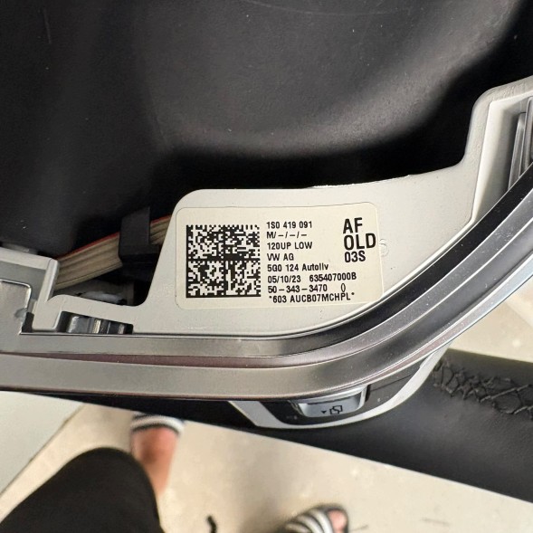 Volkswagen OE Кермо Volkswagen Up 1S0419091 BIAŁA