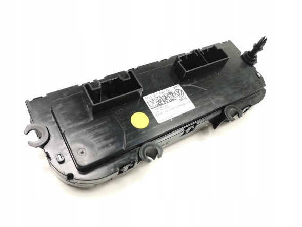 Volkswagen OE 3G8907044Q, DWP511349OE Панель керування клімат-контролем сенсорна VW Passat B8 Arteon Touran 3G8907044Q