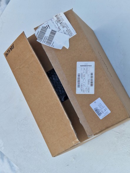 Volkswagen OE OBUDOWA FILTRA POWIETRZA AUDI A4 B8 A5 LIFT 1.8-2.0 TFSI КОРПУС ПОВІТРЯНОГО ФІЛЬТРА AUDI A4 B8 A5 LIFT 1.8 - 2.0 TFSI 8R0133837S