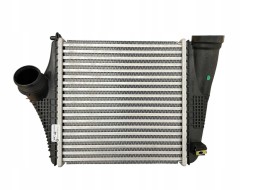 AHE RAD/5458648564854 Інтеркулер AUDI Q7 Q8 4.0 4M0145804BN ПРАВИЙ !
