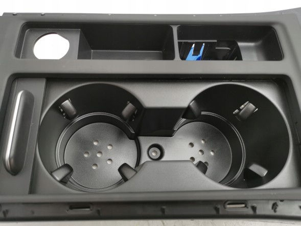 Volkswagen OE 5G1864263, DWP477590OE Рамка захисту тунелю VW Golf VII 5G1864263