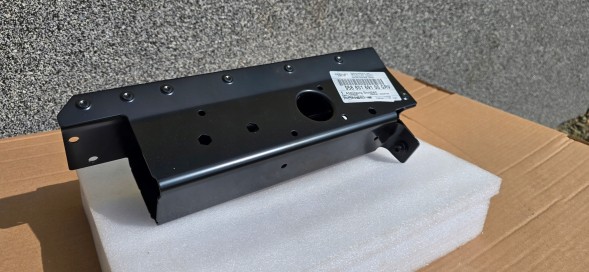 Audi OE AUDI Q7 КРОНШТЕЙН РЕМЕНЯ ПЕРЕДНЬОГО ЛІВОГО 4M0801691F