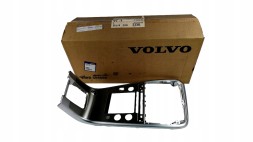 Volvo OE 6815565 Панель приладів VOLVO XC60, лицьова панель водоспад