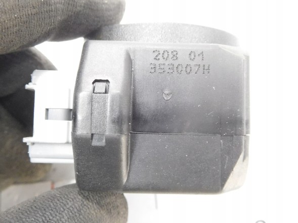 Renault OE ПЕТЛЯ ЗАЖИМУ ІМОБІЛАЙЗЕРУ RENAULT CLIO II KANGOO OE 7700353007