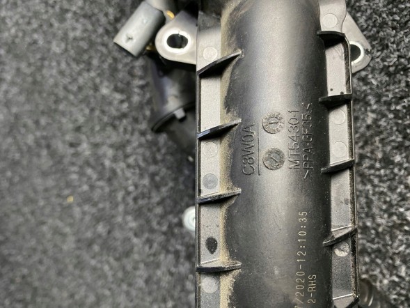 Ford OE КОРПУС ТЕРМОСТАТА FORD FOCUS MK4 L1BG-8575