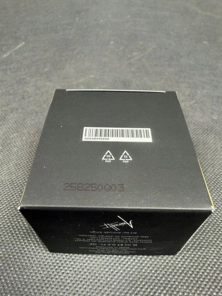 Mercedes-Benz OE A0008995200 PERFUMA #63 AMG ZAPACH SAMOCHODOWY MERCEDES A0008995200 OE W167 W205 W206 W213 W214 W217 W222 W223 W236 W238 W253 W254 W257 W290 W293 АБСОЛЮТНО НОВІ ПАРФУМИ #63 AMG АРОМАТ ДЛЯ АВТОМОБІЛЯ MERCEDES A0008995200 OE