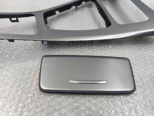 BMW OE BMW 6982445 8036029 BMW E90 E91 ДЕКОРАТИВНІ НАКЛАДКИ ЦЕНТРАЛЬНОГО ТУНЕЛЮ 6982445 8036029