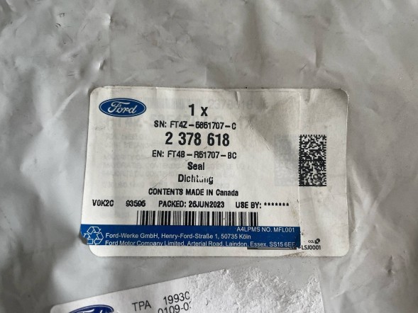 Ford OE 2378618 / FT4B-R51707-BC FORD EDGE MK2 2016-2021 Центральна ущільнювальна гумка люка ОРИГІНАЛ