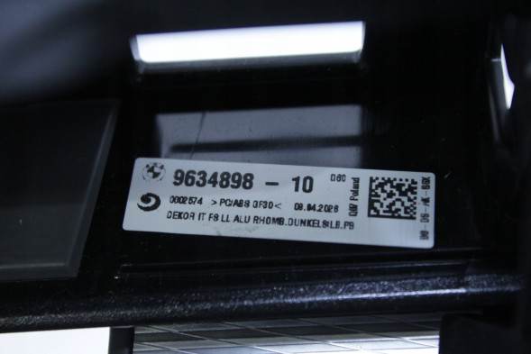 BMW OE 9634898 51459634898 ДЕКОРАТИВНА НАКЛАДКА ВЕНТИЛЯЦІЇ ВОДІЯ АЛЮМІНІЄВА РОМБОВИДНА ДЛЯ BMW G60 G61 G90 G99 M5