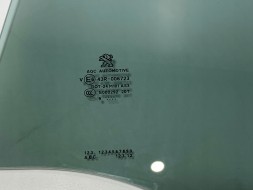 Peugeot OE ВІКНО ЛІВА ЗАДНЯ PEUGEOT 2008 2017- 9678175380