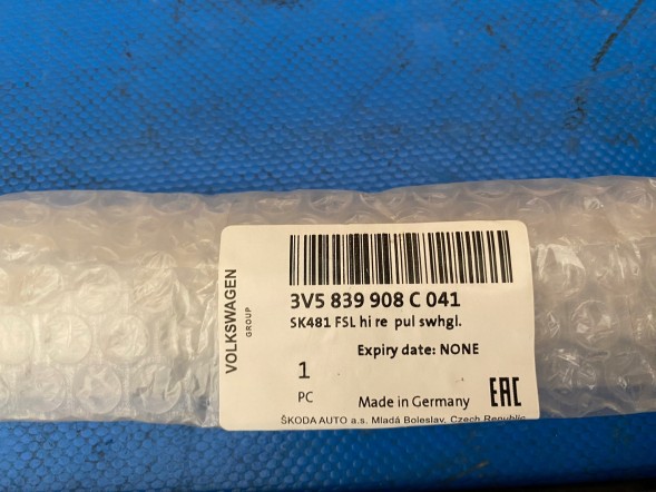 Skoda OE SKODA SUPERB MK3 listwa drzwi tylna prawa 3V5839908C nowa oryginalna SKODA SUPERB III Накладка задньої правої двері 3V5839908C нова оригінал