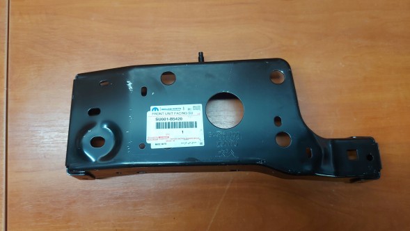 Toyota OE SU001-B5420 PROACE 16- КРОНШТЕЙН СТОЯК ПОСИЛЕННЯ РЕМІНЬ ПЕРЕДНІЙ ЛІВИЙ TOYOTA PROACE 16-